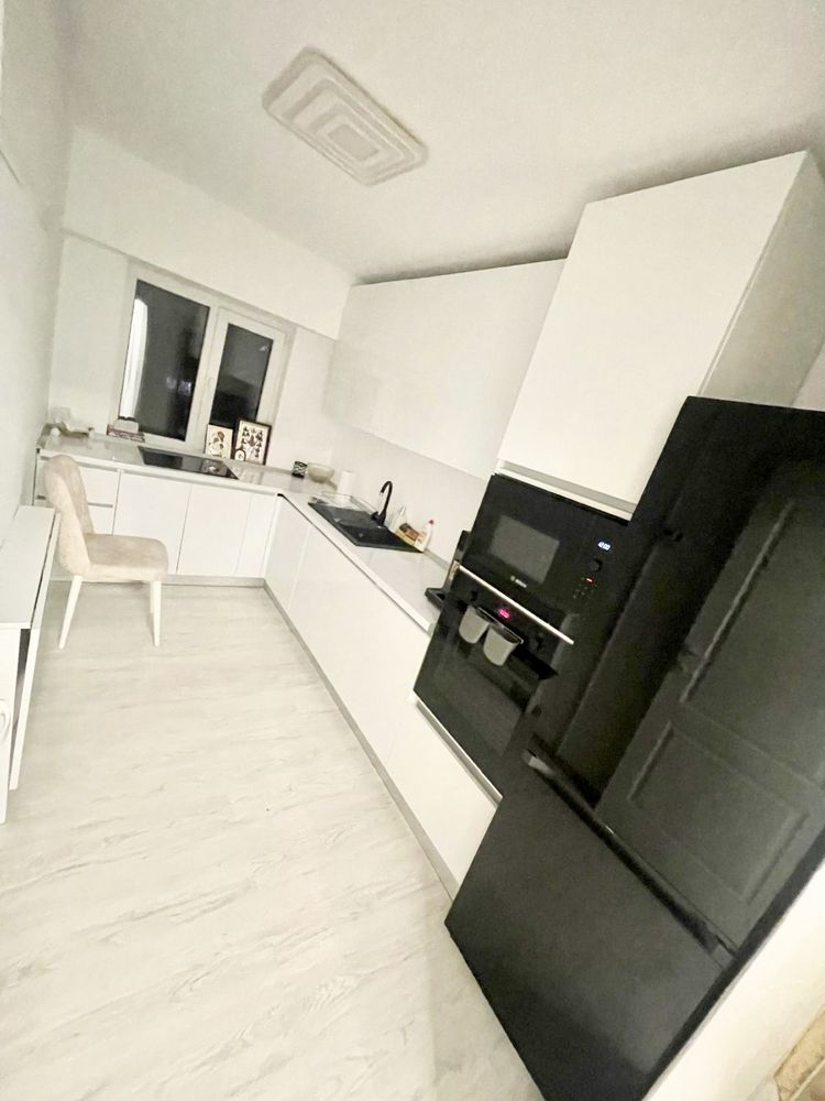Apartament 3 camere 2 bai