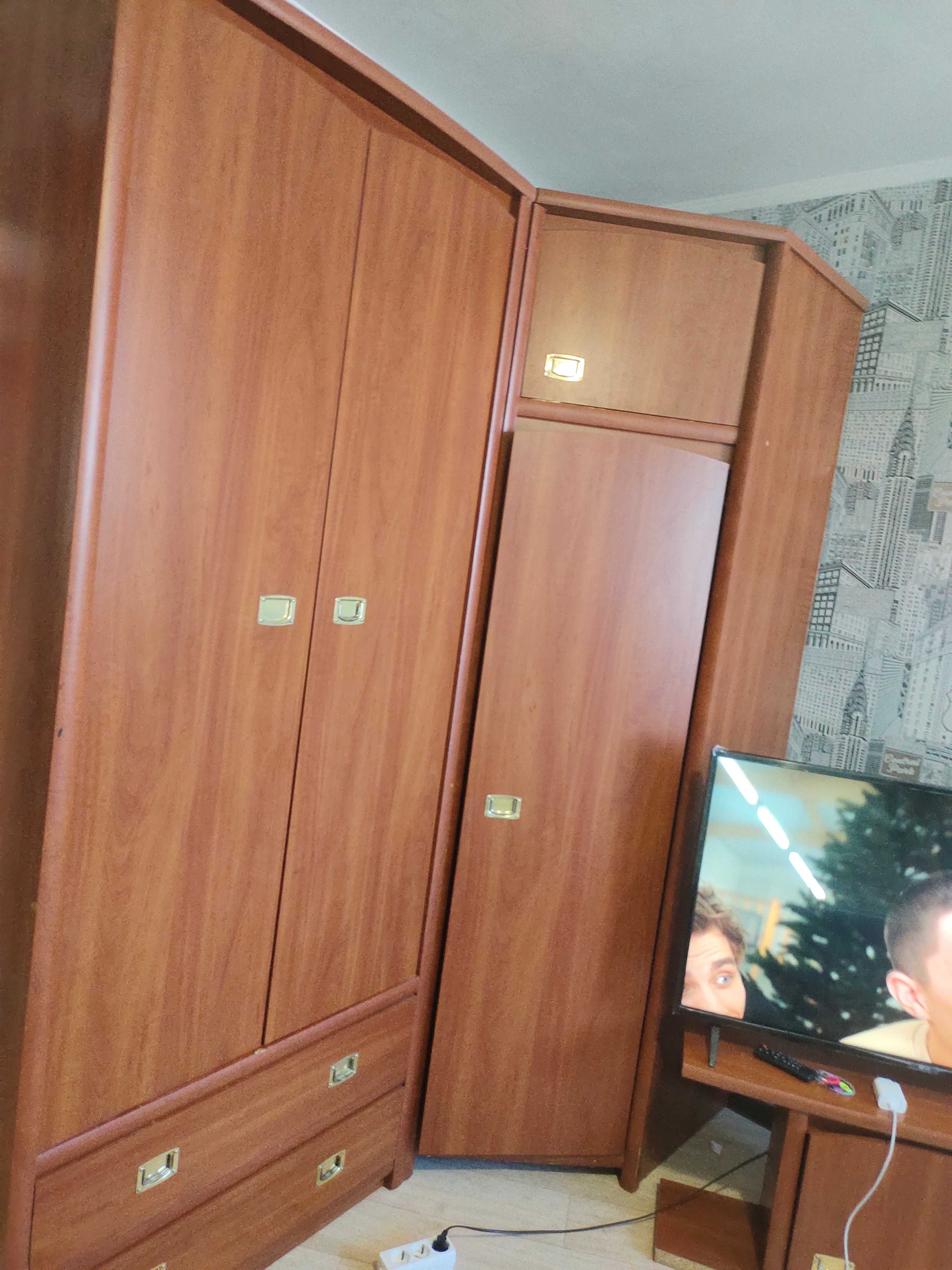 Продам шкаф в хорошем состоянии