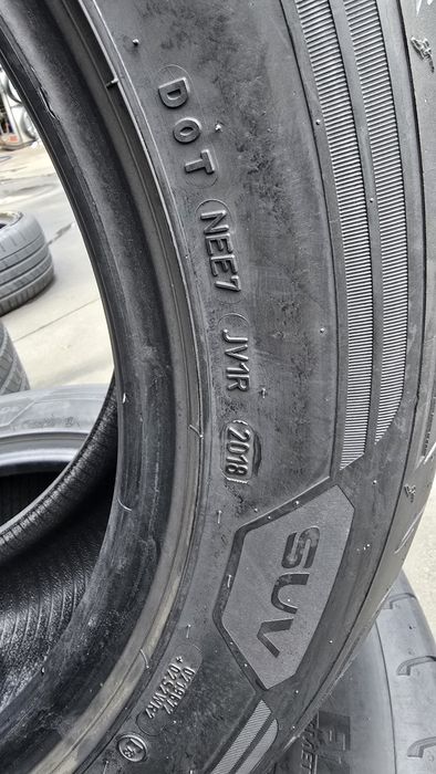 2 anvelope vară Michelin și 2 Goodyear 235/55/19
