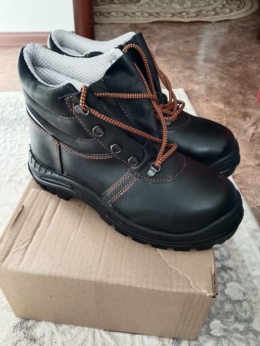 , продам рабочие ботинки