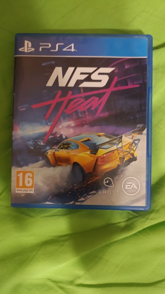 PS5+2 джойстика+11 игри