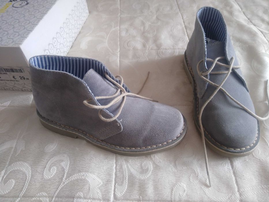 Ghetuțe noi piele întoarsă, foarte elegante, mărimea 34