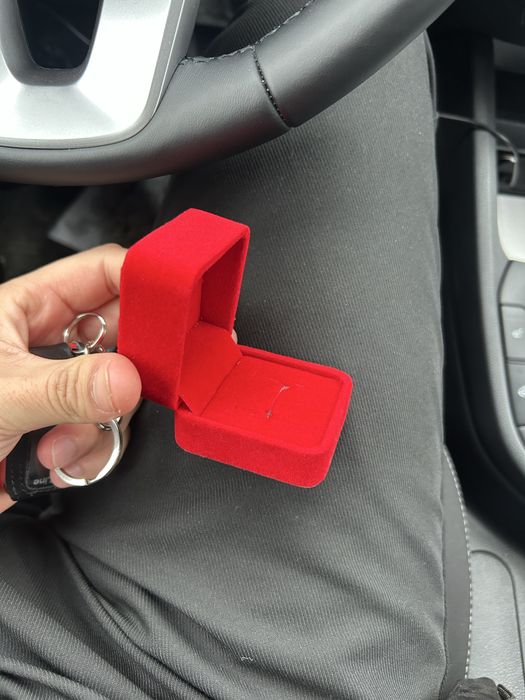 Продам футляр для колец