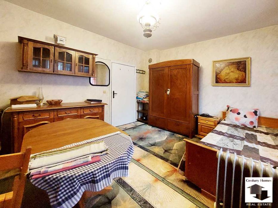 Дава се под наем Едностаен апартамент в Велико Търново, Център - 31 кв.м за 180 € - Снимка #3