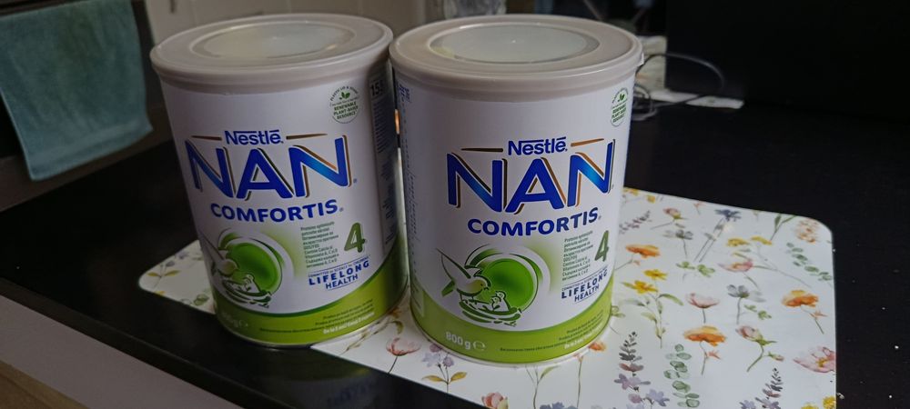 Хумана Nesle nan comfortis 4  +  Friso 3