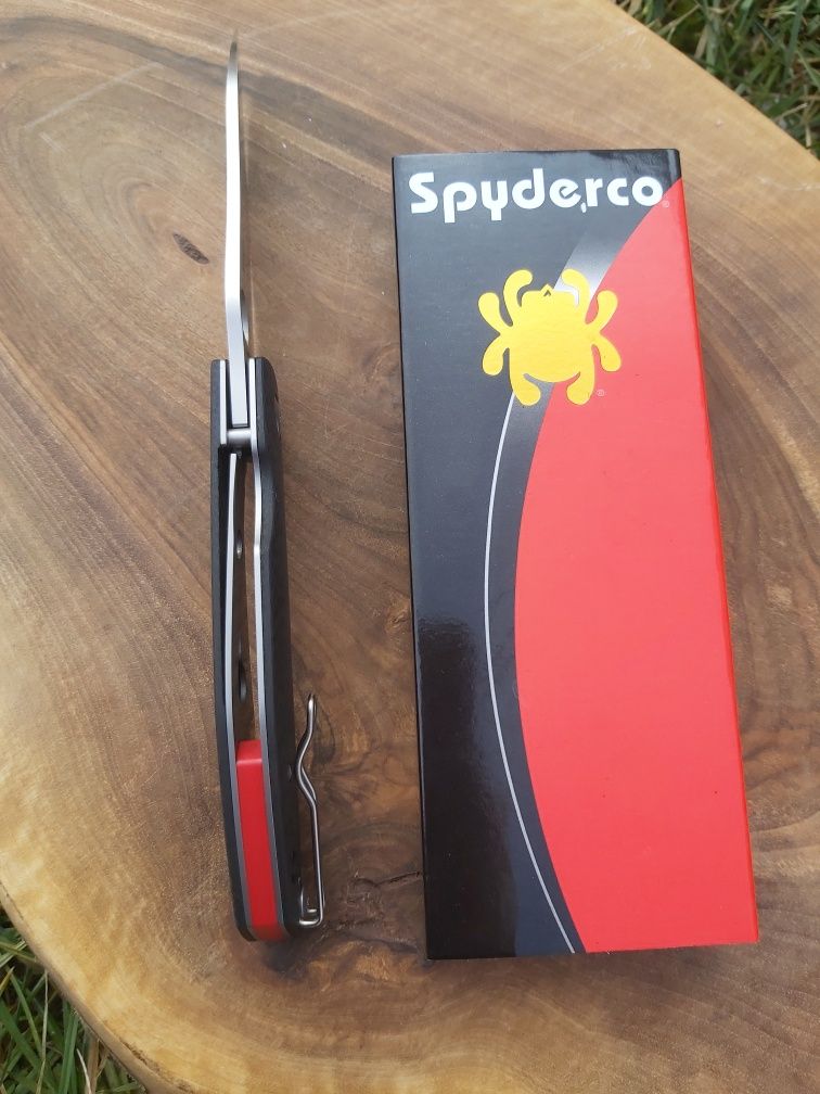 Сгъваем джобен  нож Spyderco Capara ,Carbon Fiber