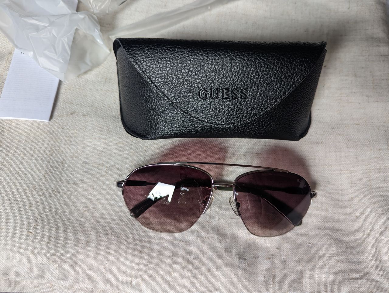 Ochelari de soare Guess