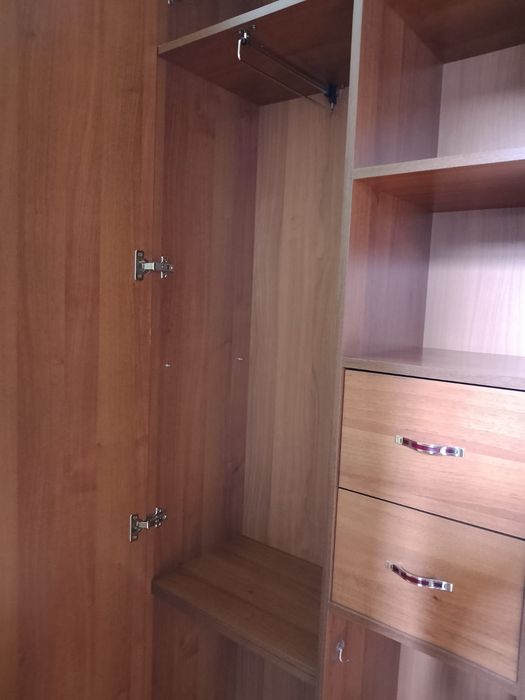 Продам прихожую.