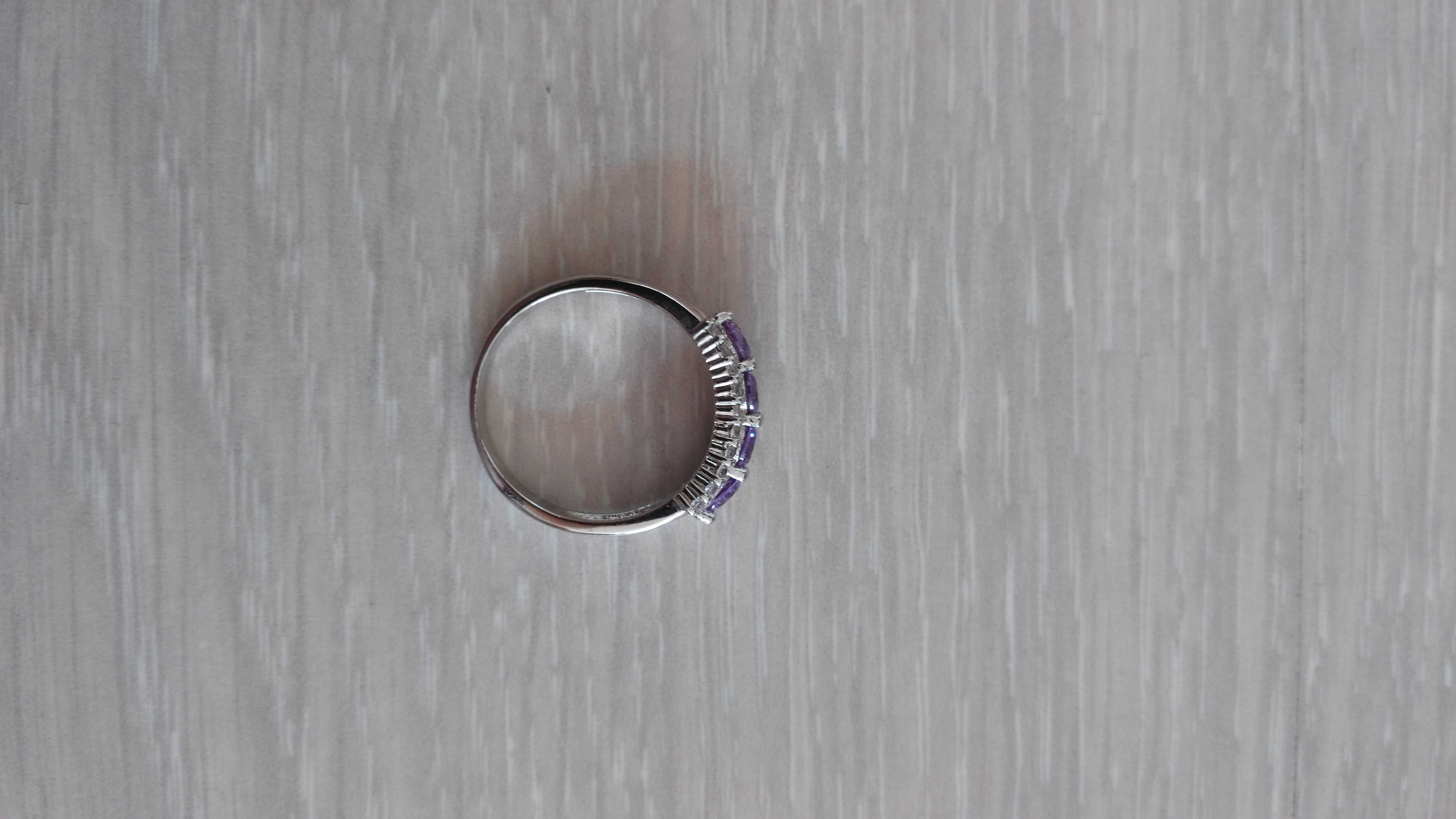 Посребрен пръстен