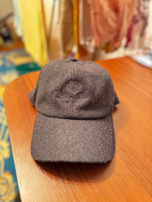 Продам кепку Loro Piano