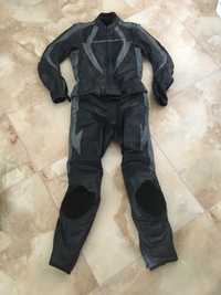 Vând costum motocicleta piele