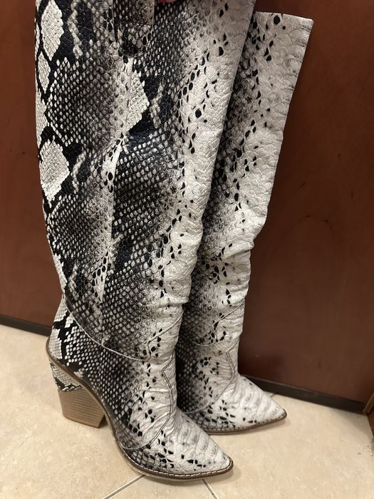 Ботуши 37 размер.