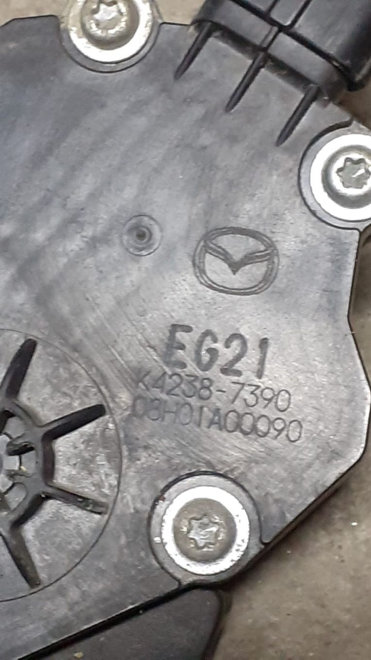 Pedala acceleratie  Mazda CX-7 cod 4238-7390