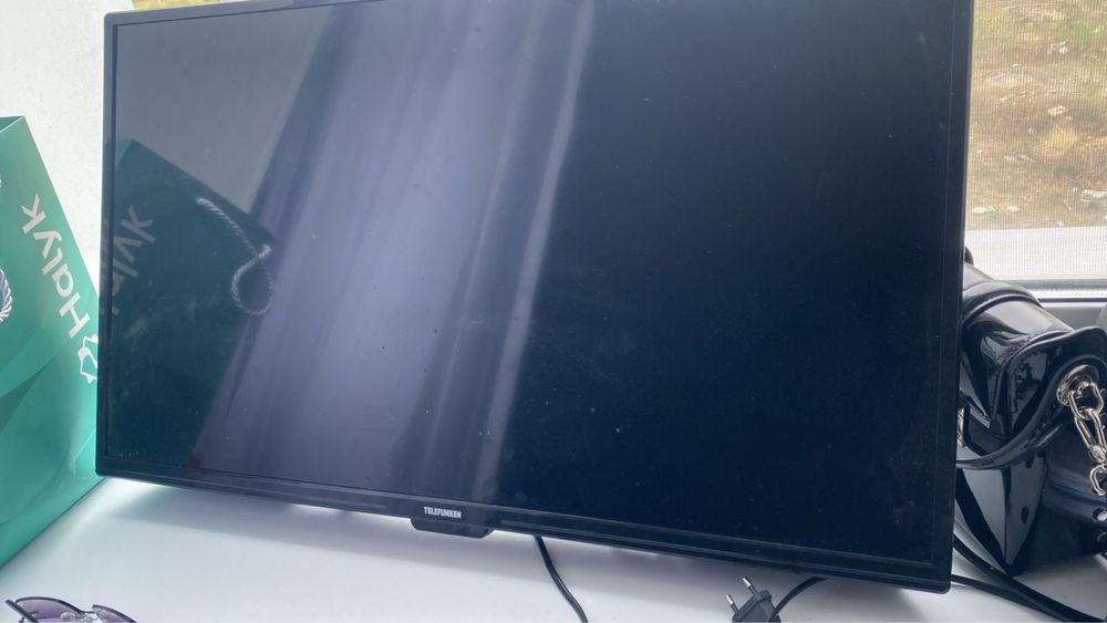 Телевизор 32 дм всего за 30000 тнг