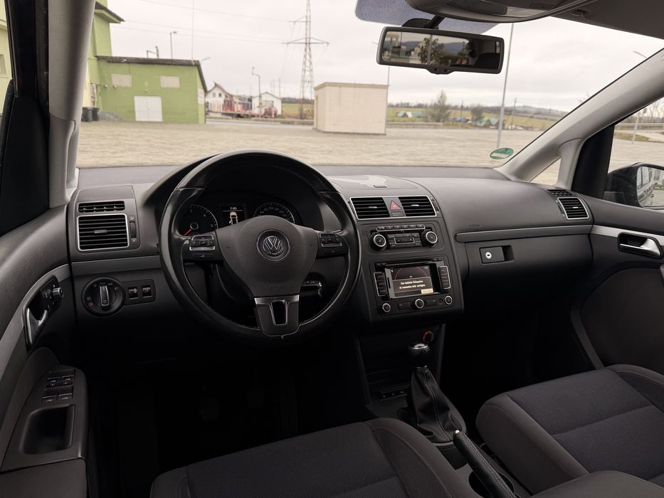 Vw touran Style An 2012 2.0TDi 140Cp 7Locuri Bi-Xenon/Led/Navi