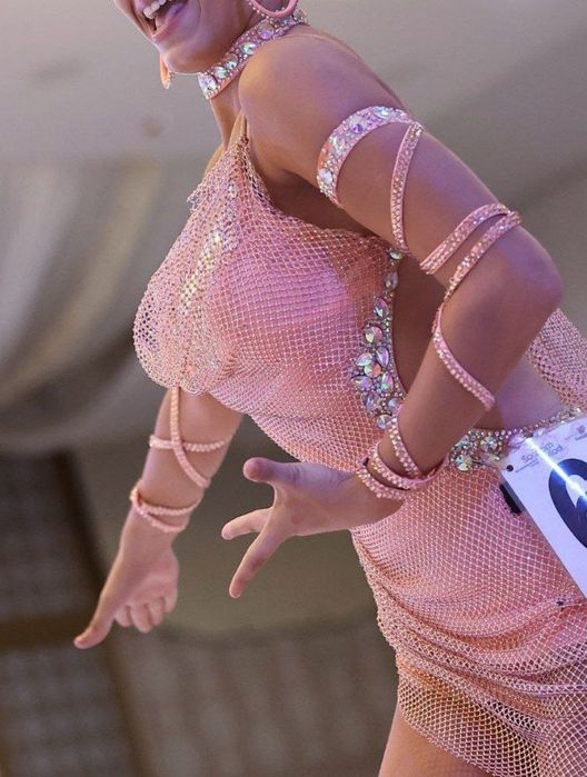 Платья для танцев