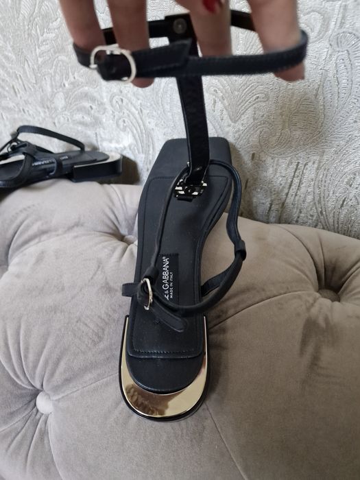 Sandale superbe Dolce Gabbana 40