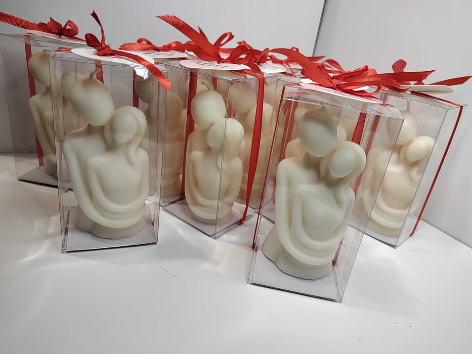 Cuplu - marturie decorativa parfumata din ceara de soia 100%