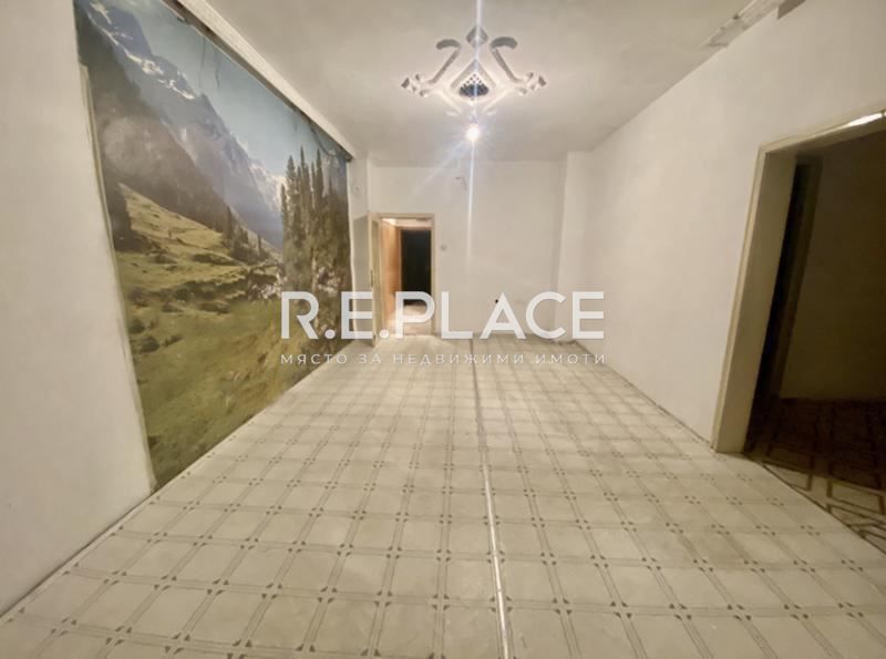 Продава се Четиристаен апартамент в Варна, Колхозен пазар - 110 кв.м за 1171 €/кв.м - Снимка #3