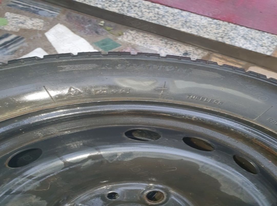 Se vinde set 4 buc jante+cauciuri iarna SH 215/65/R16