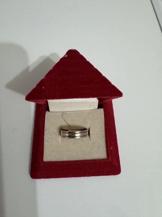 Продам золотое обручальное кольцо