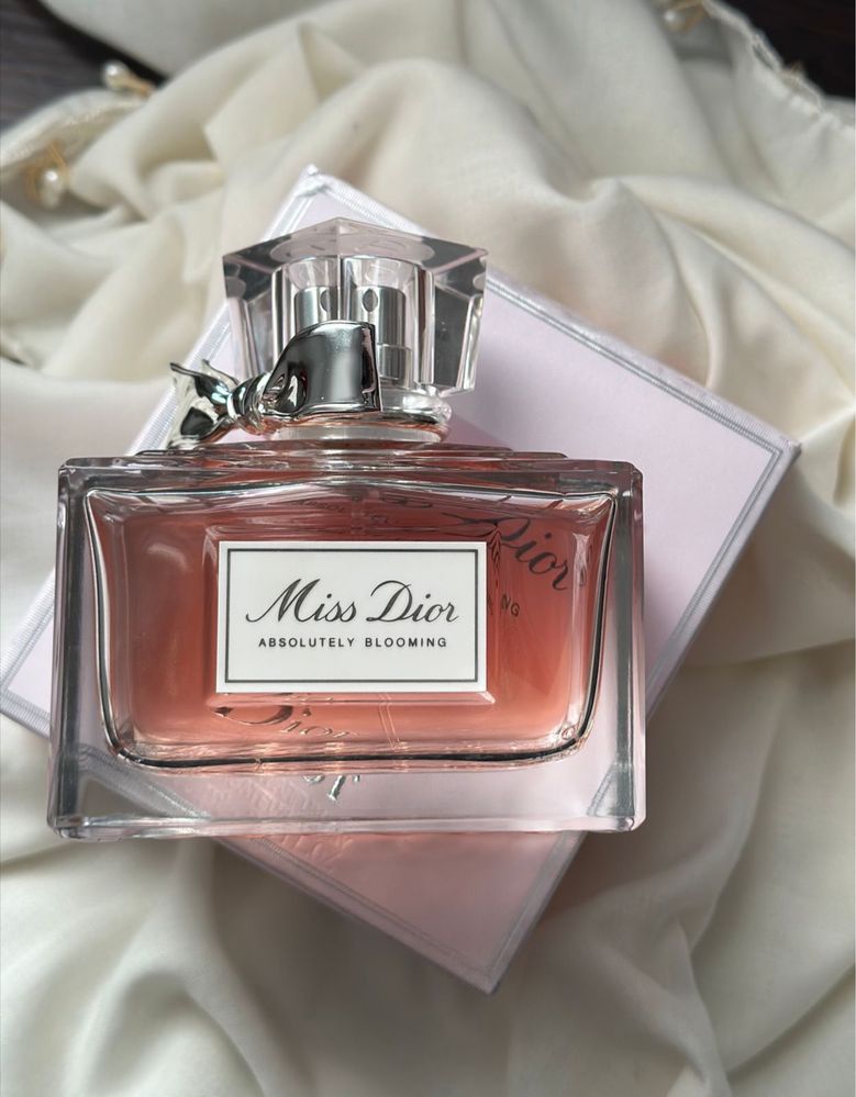 Miss dior absolutely blooming