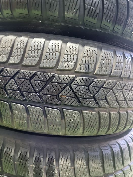 4 бр зимни 205/60/16 Pirelli