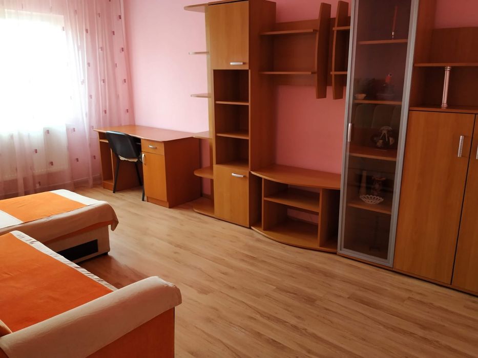 Inchiriez apartament cu 2 camere zona Sovata
