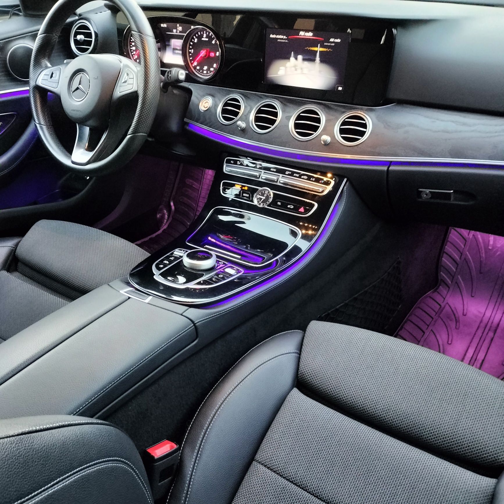Mercedes-Benz W213 E200  Istoric complet, întreținut la reprezentanță