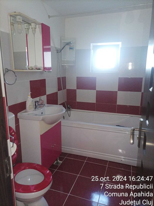 Inchiriez apartament doua camere