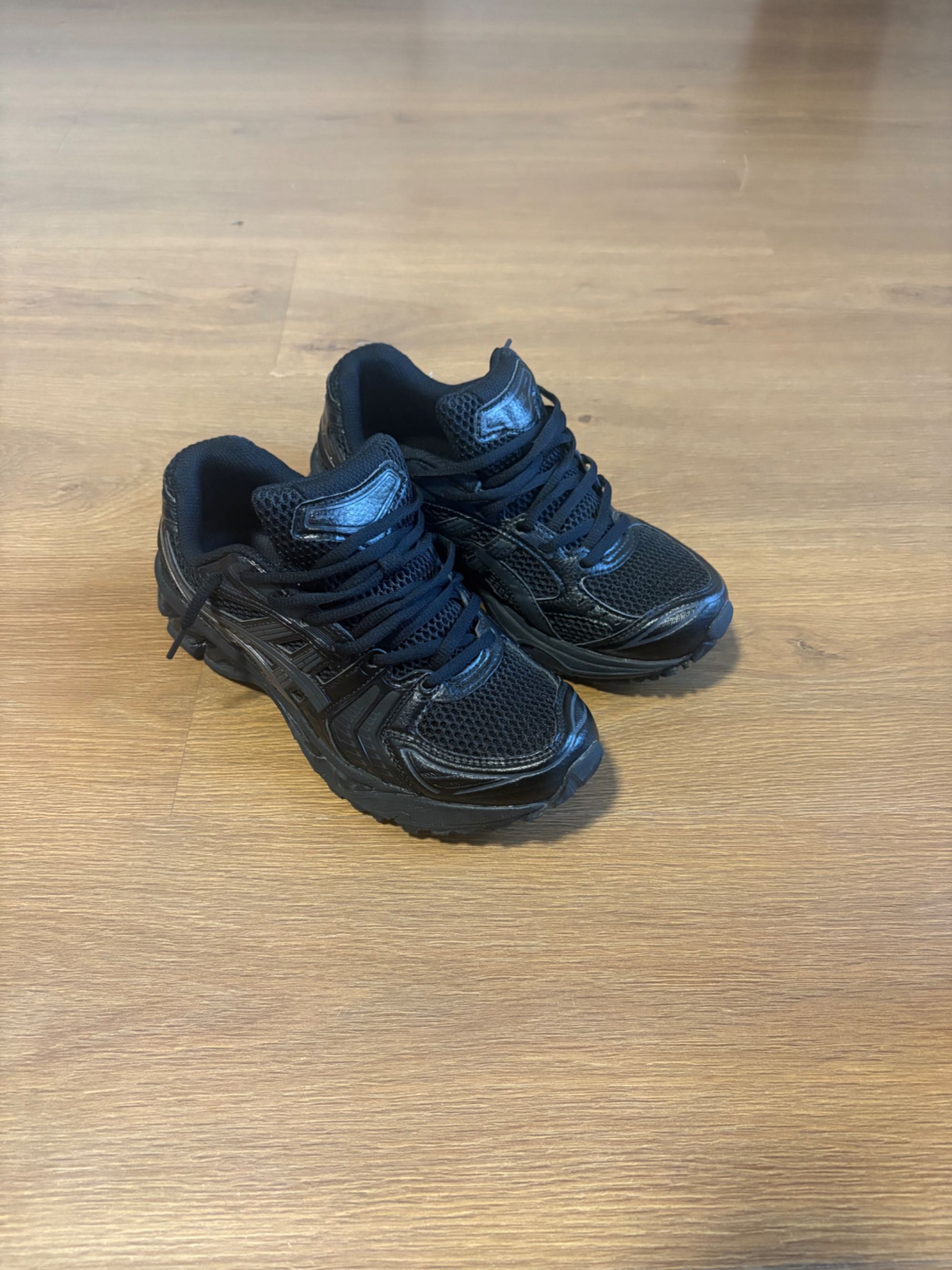 Asics Gel-Kayano 14