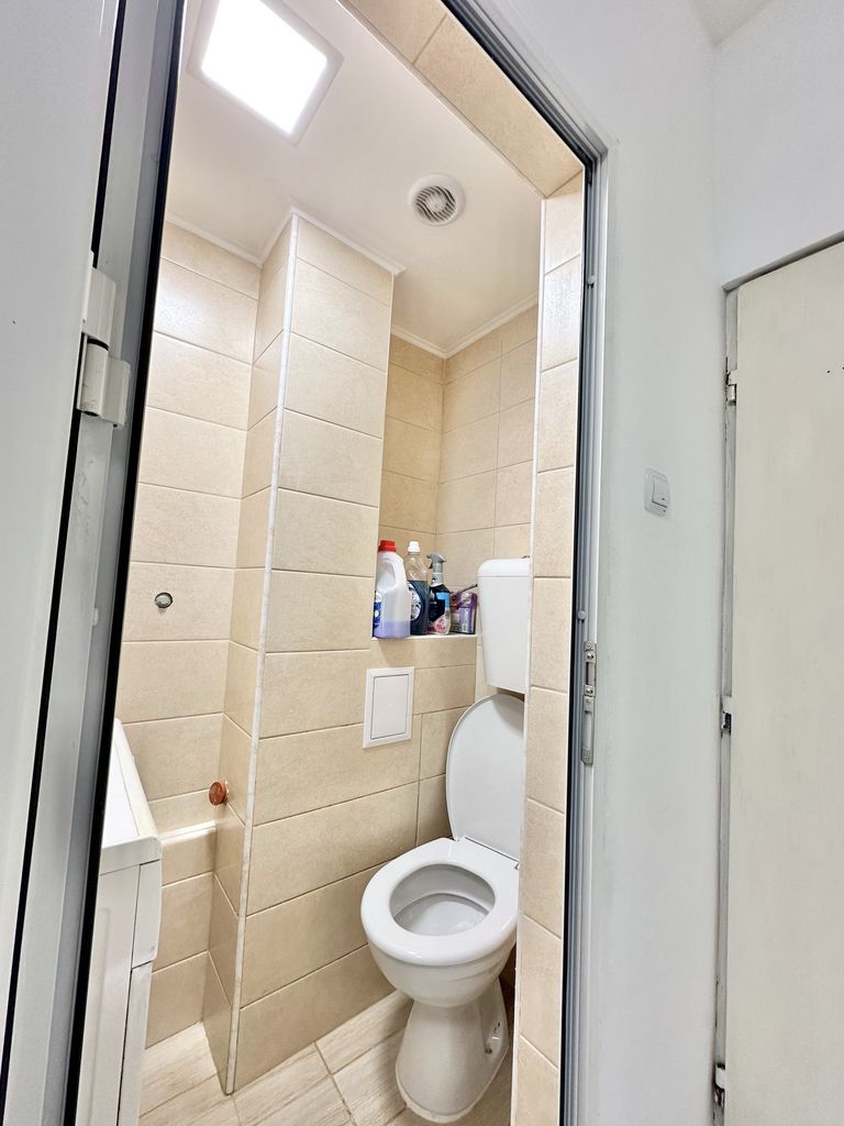 Дава се под наем Тристаен апартамент в Благоевград, Запад - 75 кв.м за 331.5 € - Снимка #20
