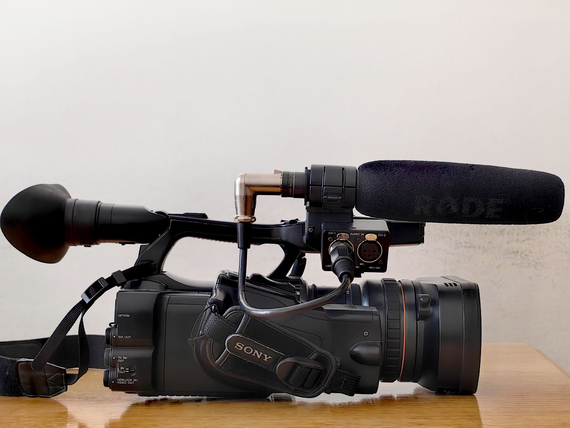 Sony PMW 200 camcorder