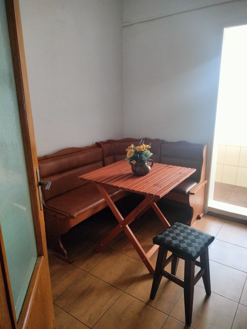 Închiriere apartament 2 camere decomandate
