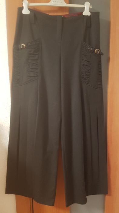 Дамски панталон пола.
