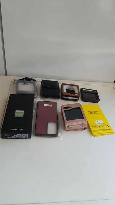 telefon samsung galaxi z flip5 model sm f731b