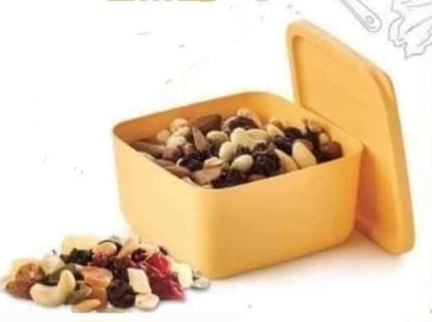 Tupperware кутии кубикс
