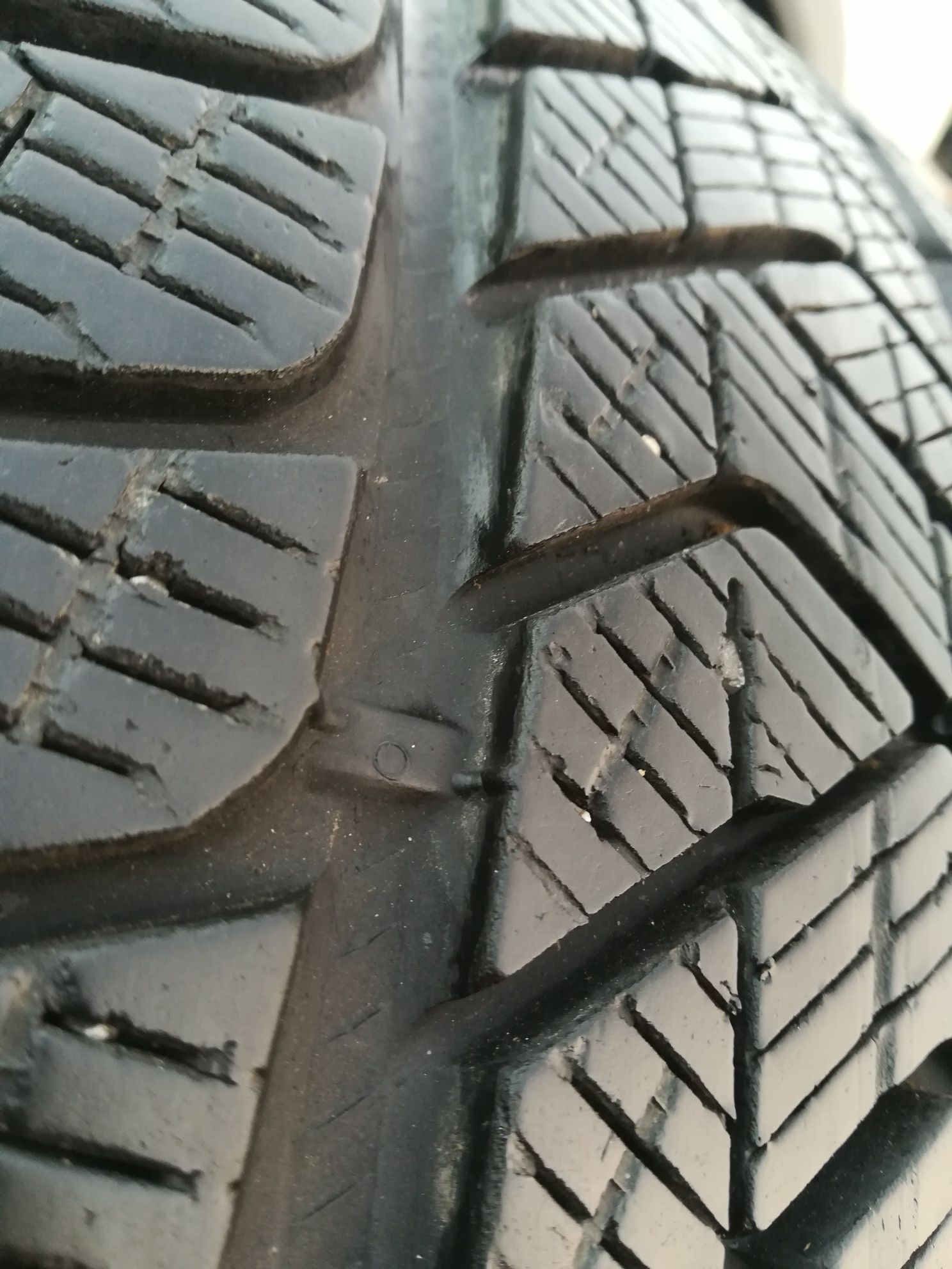 Перфектни 4бр.235/55/19 Pirelli Scorpion дот5015