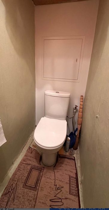 Водник продатся 3 х комнаты. 4 этажи сентр сувсрзи