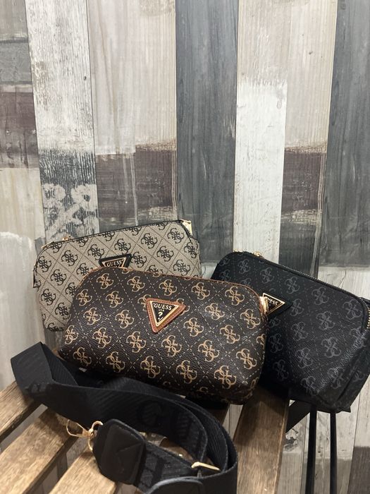 Дамски чанти Guess