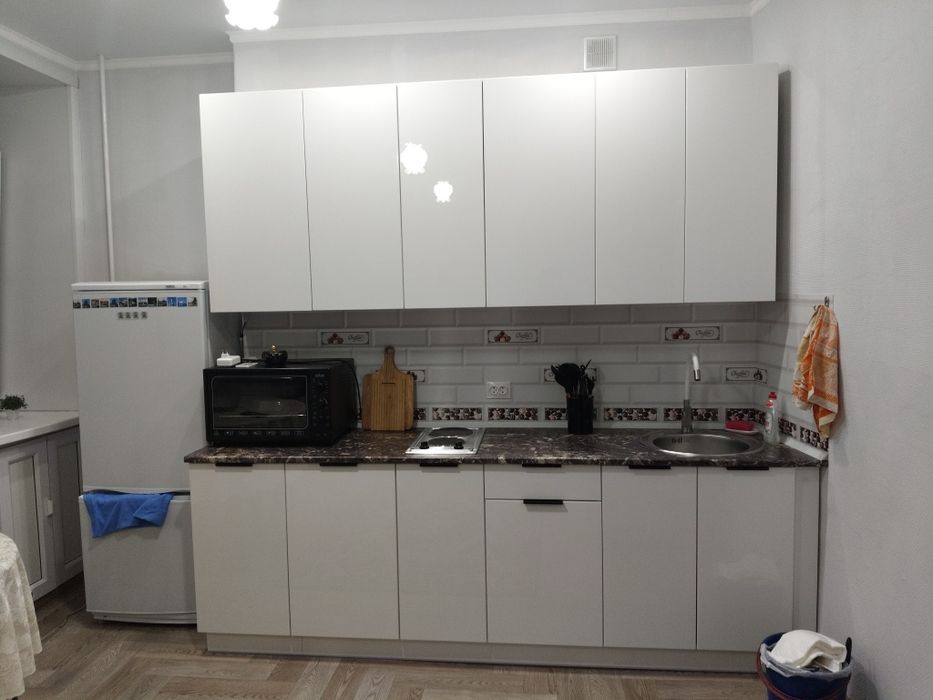 Сдам 1 ком. Университет, ПВХ, мебел, техника, маш.-авт., 120 тыс.+ком.