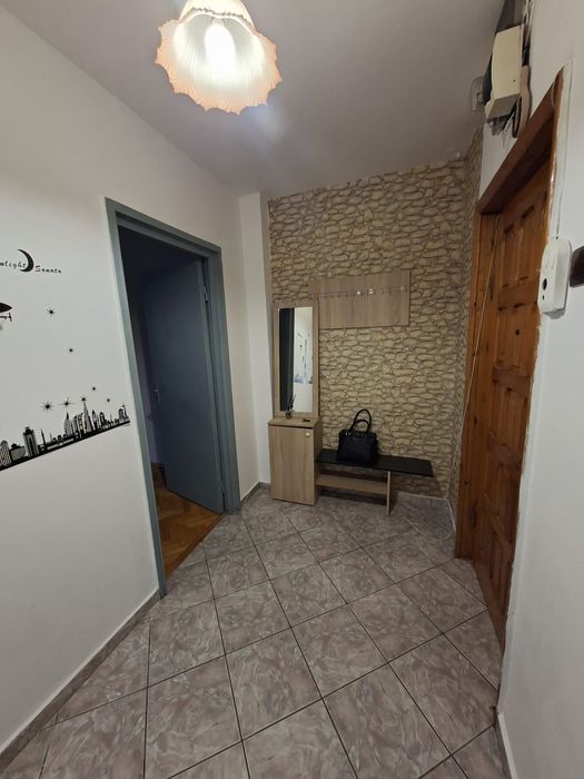 Închiriez apartament în Tătărași