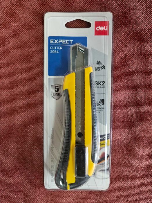Продам канцелярский нож Deli