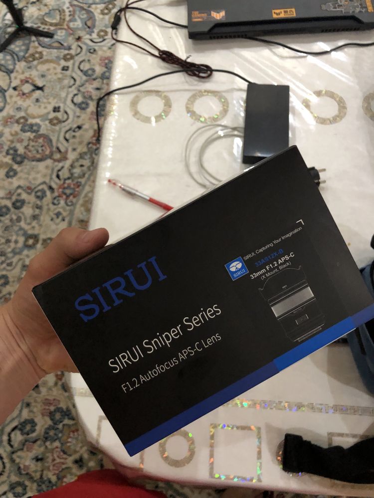 Sirui 33 mm 1,2
