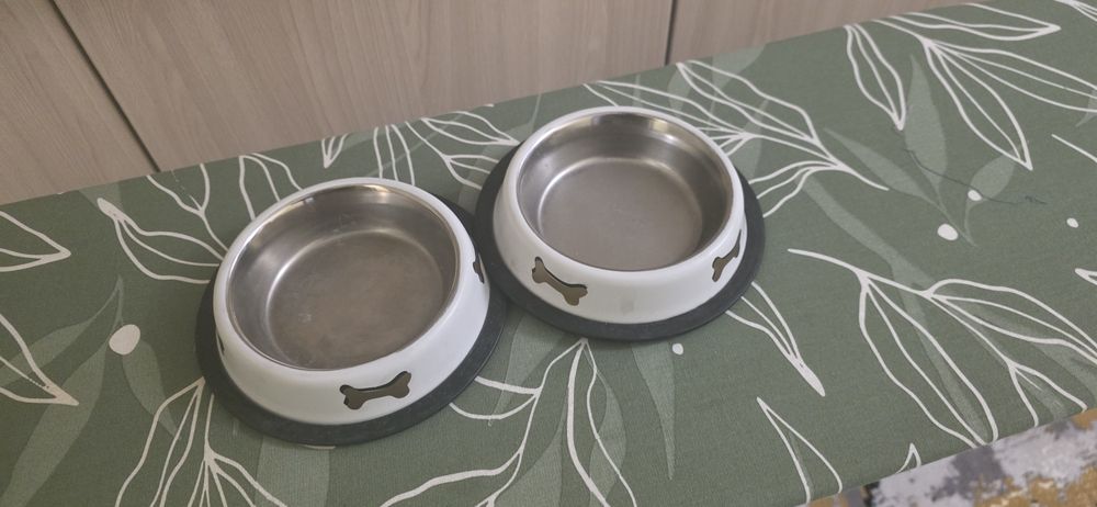 Миски для животных- новые (2шт)