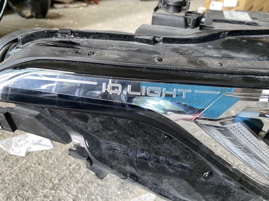 Far VW Tiguan 2 facelift 2020 - 2022 far dreapta