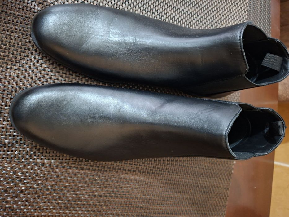 Ghete bărbați din piele