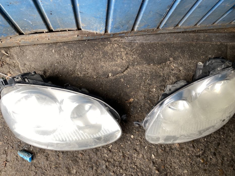 Far VW Golf 5 VW Jetta 2005 - 2010 faruri stanga dreapta golf V jetta