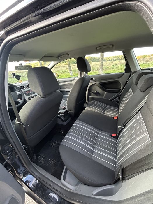 Ford focus 1.6 2010