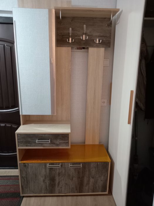 Продам прихожую в сером цвете